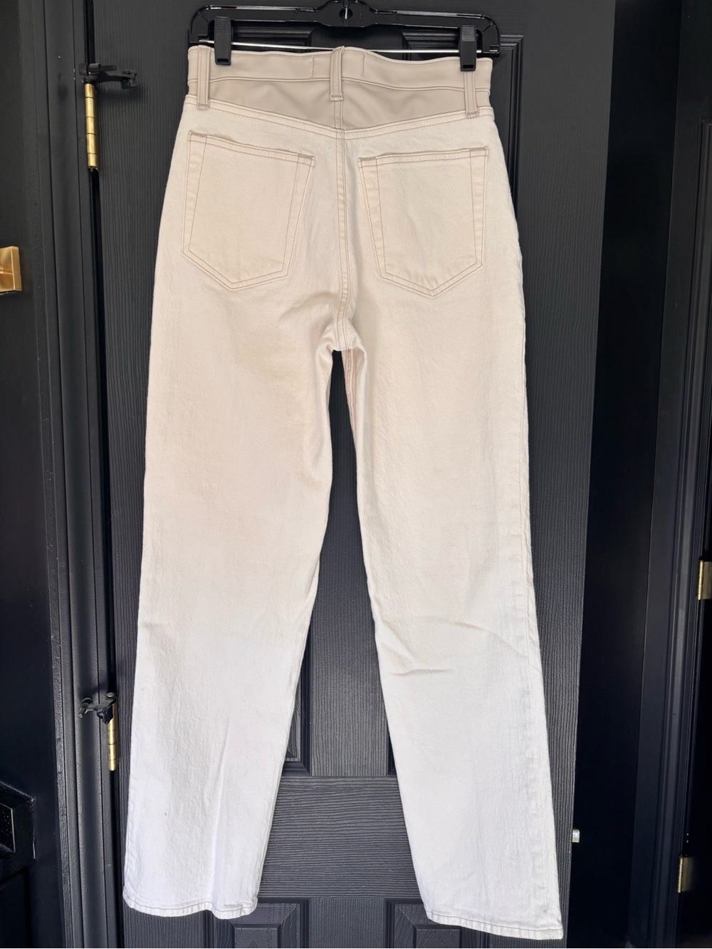 Abercrombie & Fitch Cream Straight-Leg Womenโs Jeans